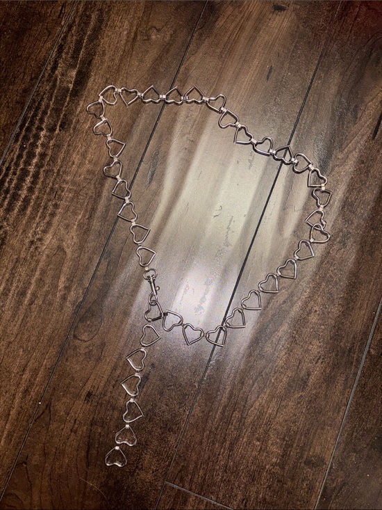 Brandy Melville Accessories - Brandy Melville Heart Link Silver-Tone Chain Belt